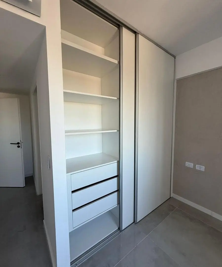 Alquiler de Departamento tres ambientes en Bouelvard Brickell 2