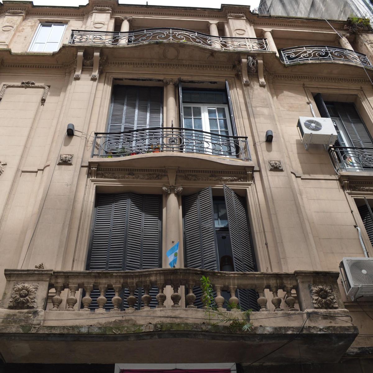 Edificio de Estilo en Inmejorable Ubicación Céntrica 2