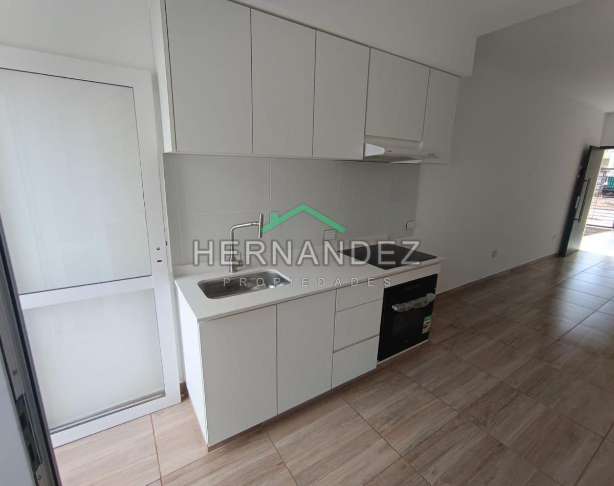 Venta Duplex 2 Ambientes y Medio Castelar Sur con Cochera Apto Credito 3