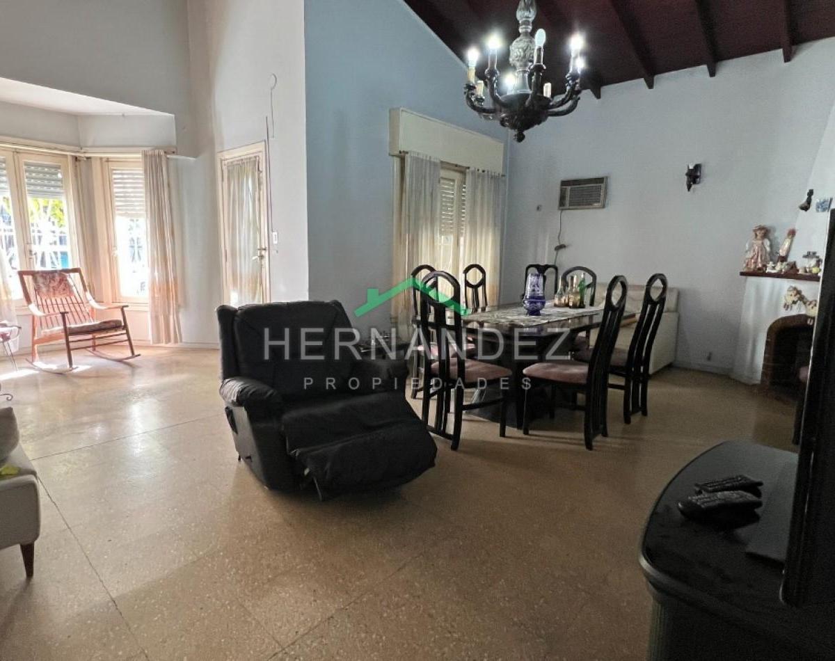 VENTA CHALET EN ITUZAINGO NORTE