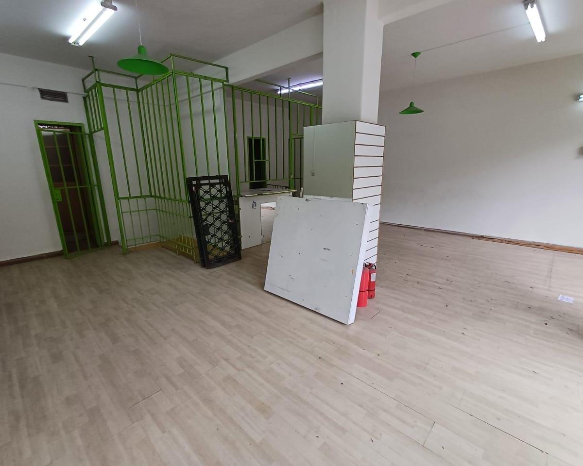 Foto de Local con subsuelo, imagen 2