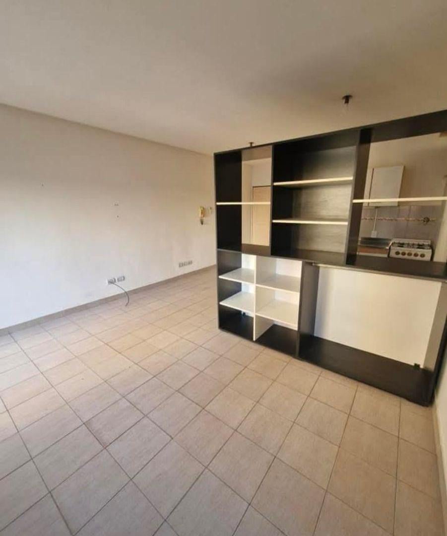 Foto de ALQUILER MONOAMBIENTE EN VILLA DEL PARQUE CON BALCON A LA CALLE!!, imagen 2