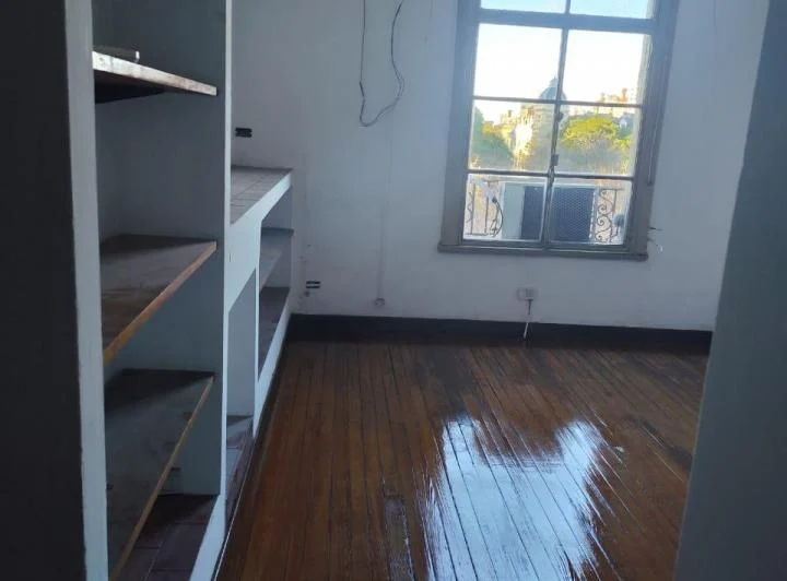 SE ALQUILA DEPARTAMENTO DE 3 DORMITORIOS EN AV.  7 Y 51 3