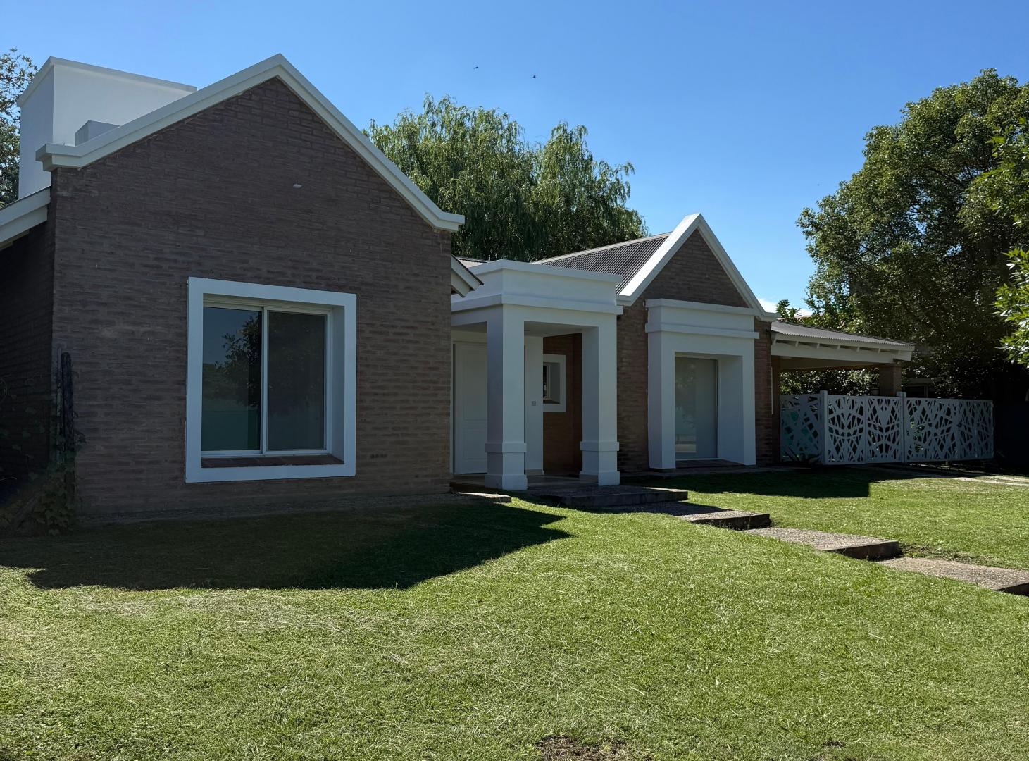 Propiedad en alquiler country san Isidro 3 dormitorios
