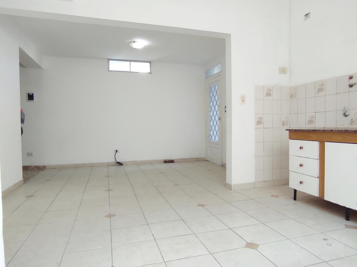 Venta Casa Interna - 3 Dorm. - Patio - Terraza - Quincho - Pje Larguía 4