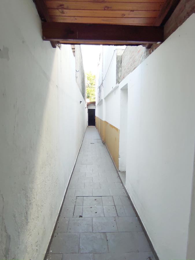 Venta Casa Interna - 3 Dorm. - Patio - Terraza - Quincho - Pje Larguía 3