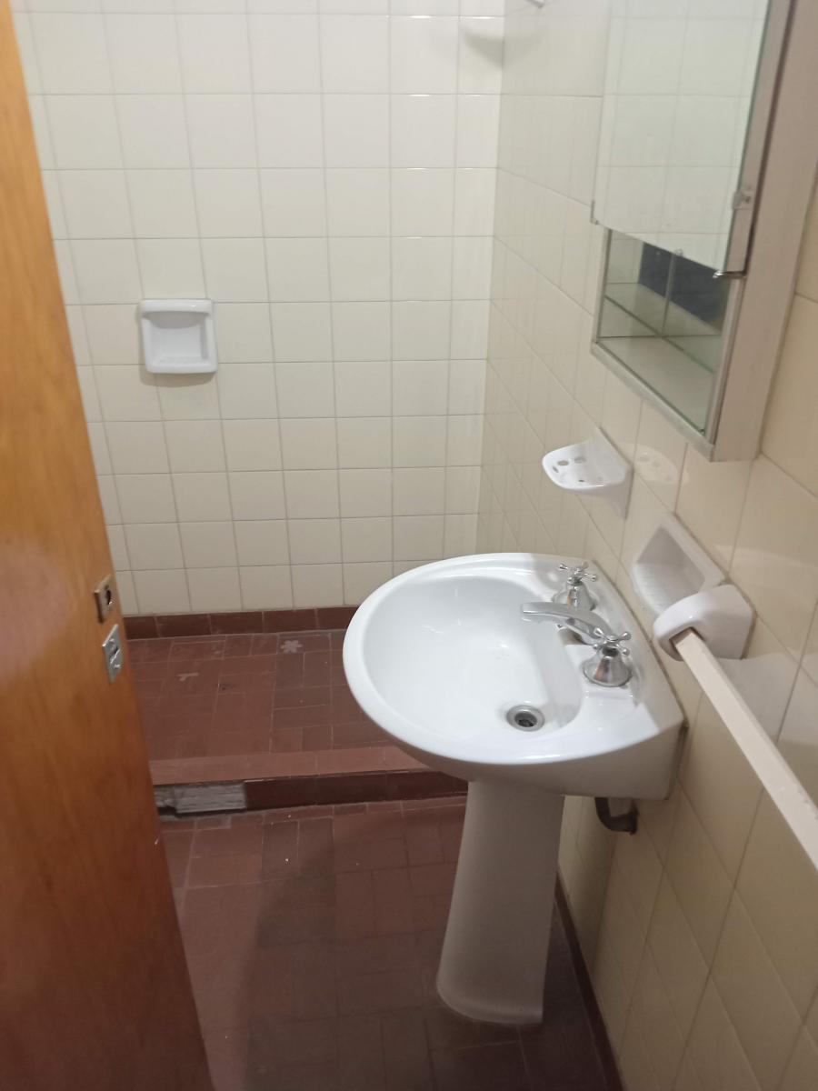 Alquiler de Oficinas Y/o Salón Sobre Ruta Mosconi (Ex 22) Zona Céntrica 2