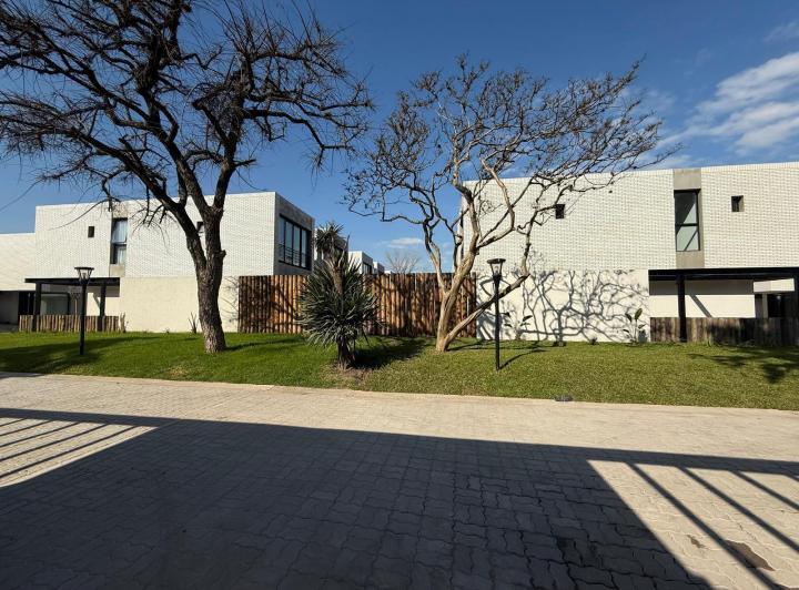 Departamento en Alquiler en Bosques de Champagnat 2
