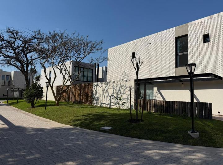 Departamento en Alquiler en Bosques de Champagnat 5