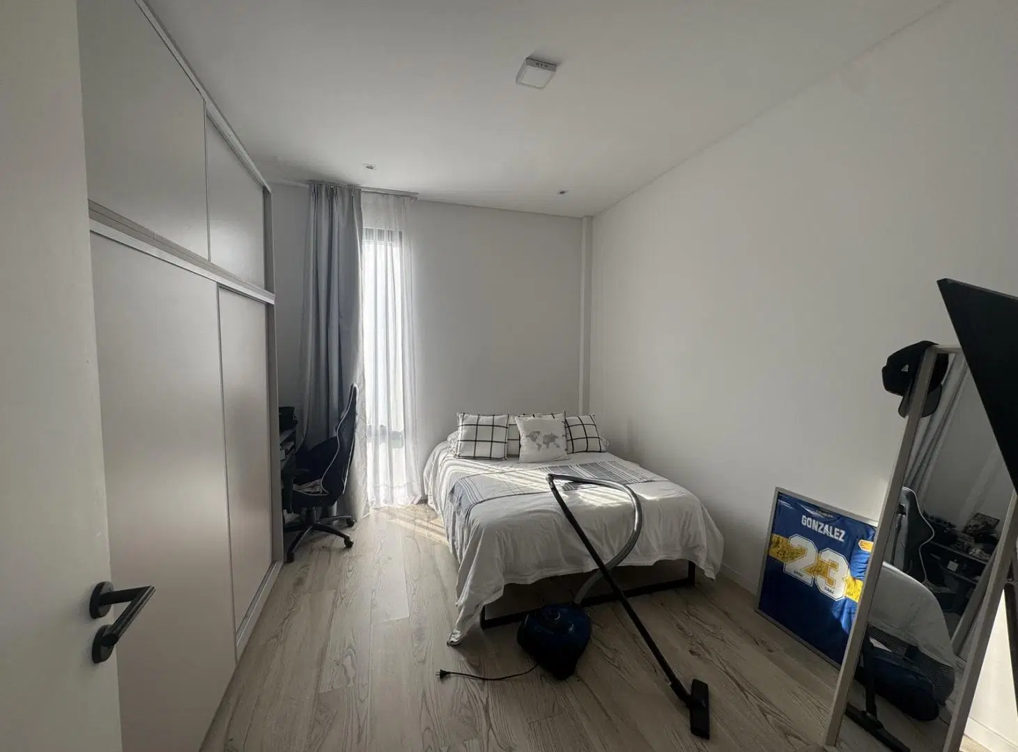 Casa Minimalista en una planta en Barrio San Felipe 5