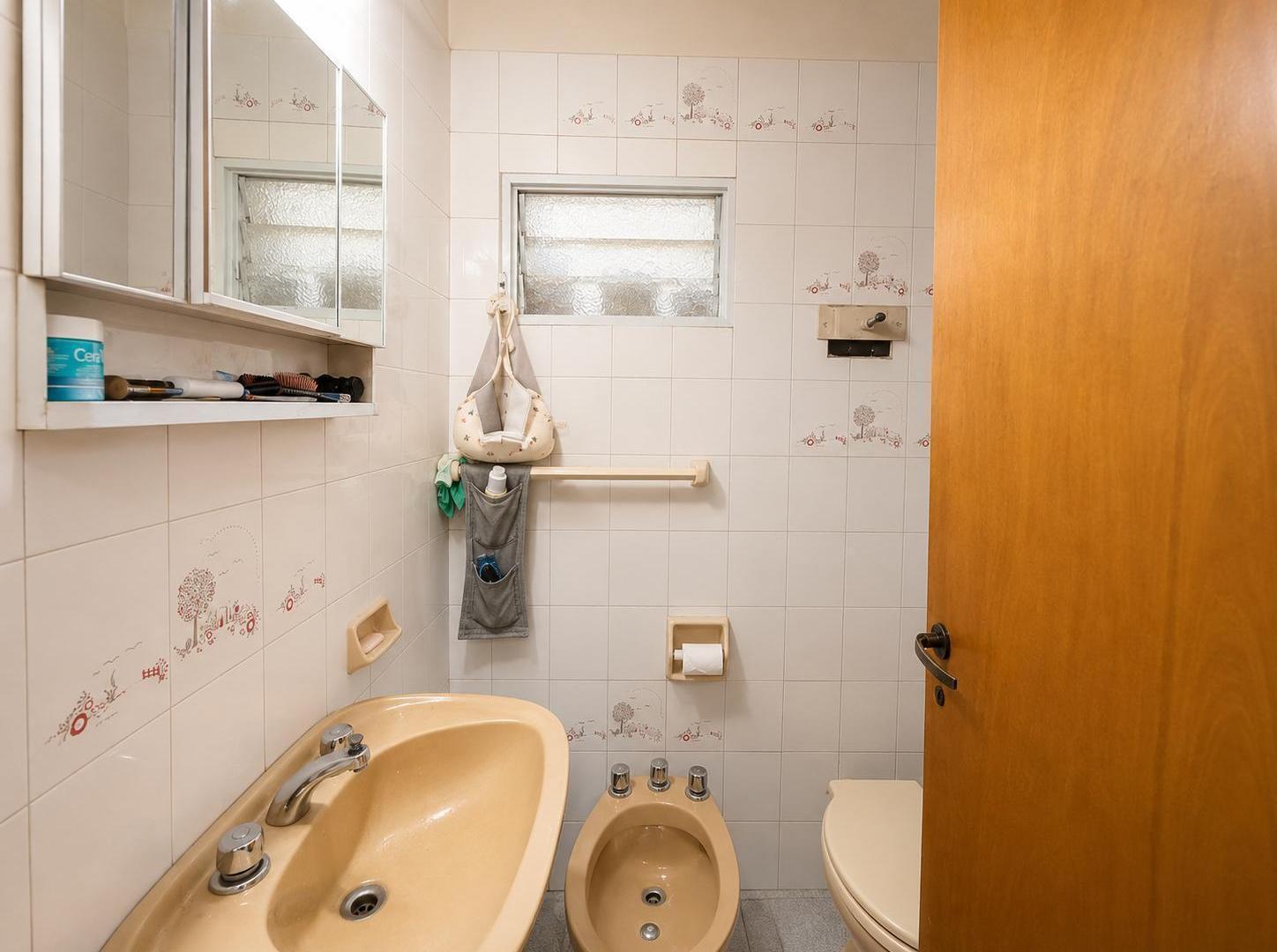Foto de Casa en venta en Monte Grande - con escritura, imagen 2