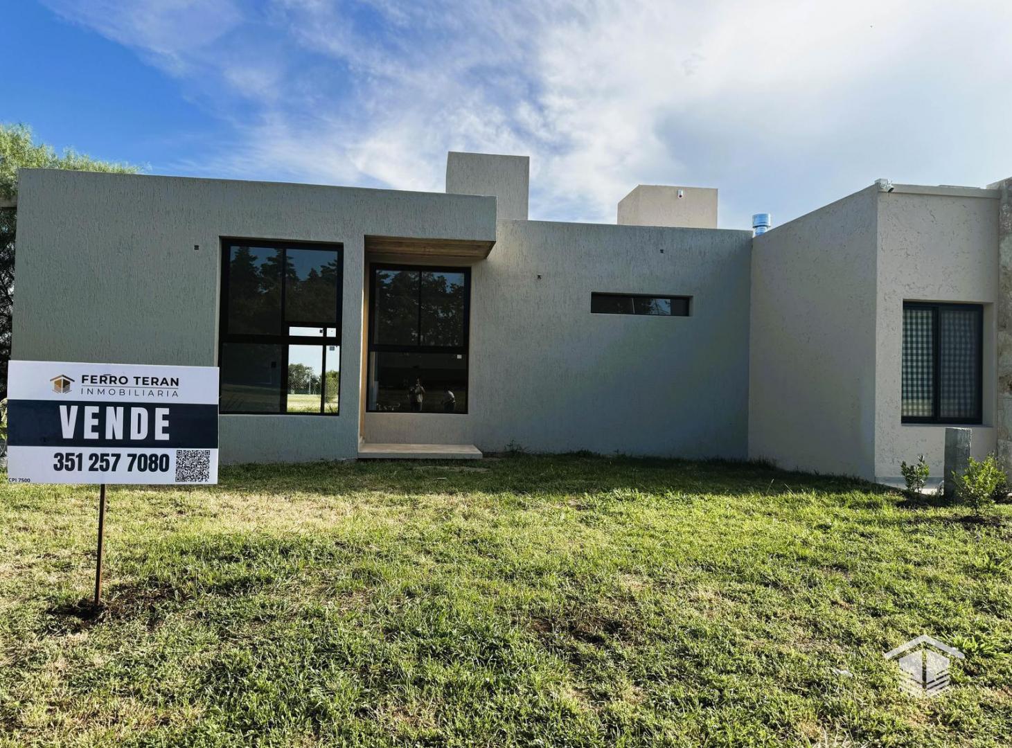 Casa a estrenar en venta apta credito en barrio con seguridad en Mendiolaza
