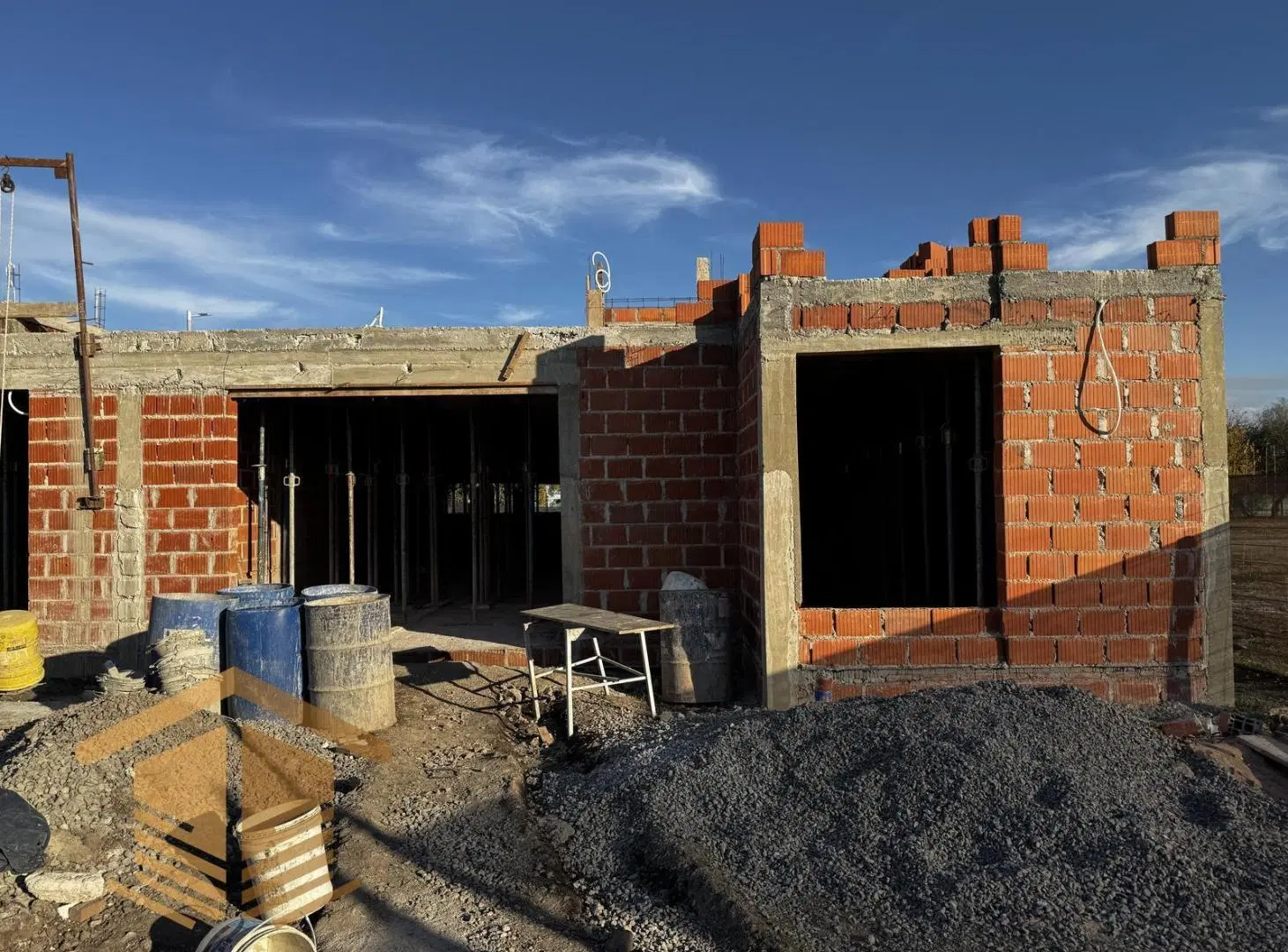 Venta casa 2 dorm. en barrio con seguridad 2