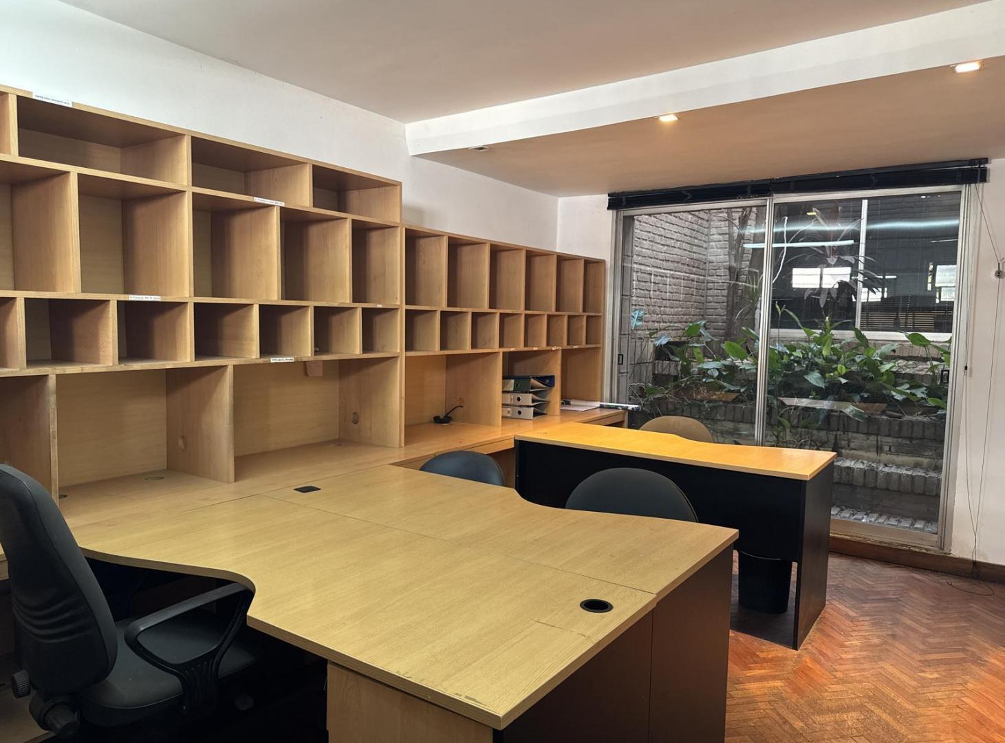 Foto de 200 m2 de oficinas listas para instalarse en zona Tribunales, imagen 1