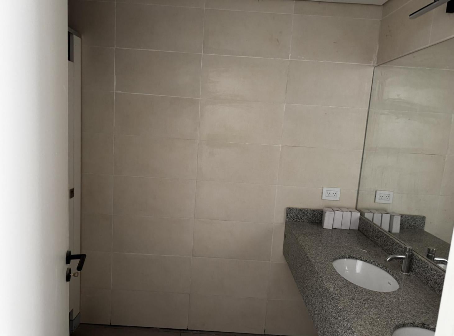 Foto de Local a estrenar en alquiler en complejo Opera Plaza, imagen 3