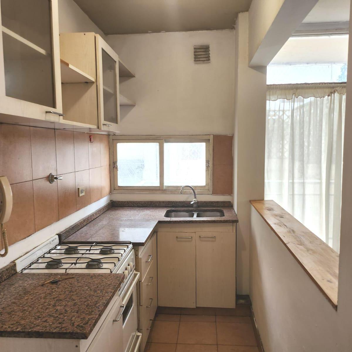 Departamento 2 AMBIENTES San Cristobal con BALCÓN - APTO CRÉDITO