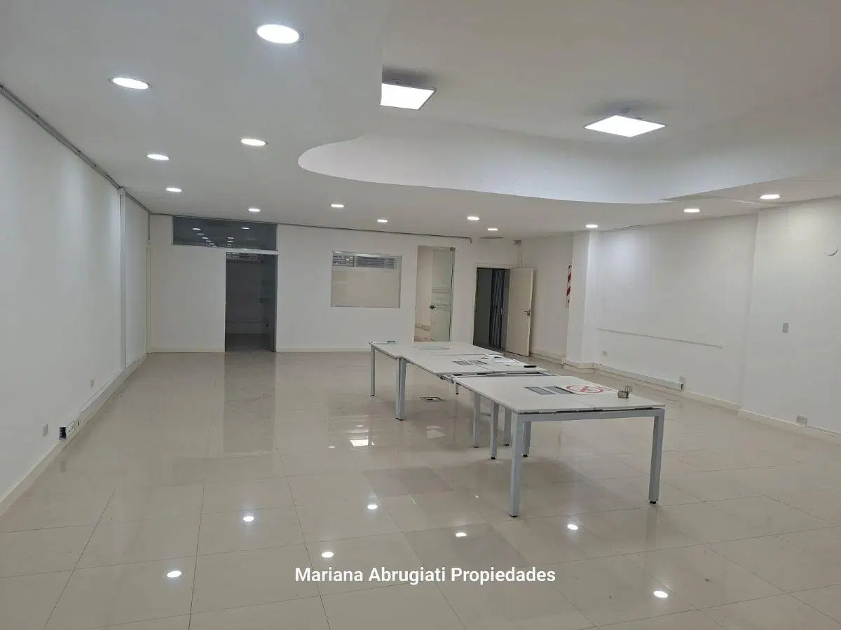 VENTA LOCAL, 2 OFICINAS, MONTACARGA, ENTREPISO Y SUBSUELO. 621 M2 2