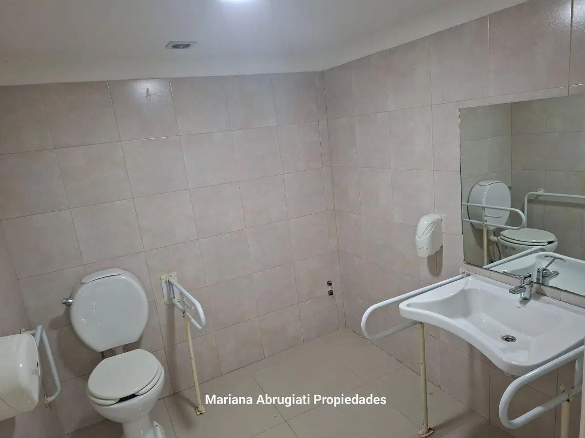 VENTA LOCAL, 2 OFICINAS, MONTACARGA, ENTREPISO Y SUBSUELO. 621 M2 4