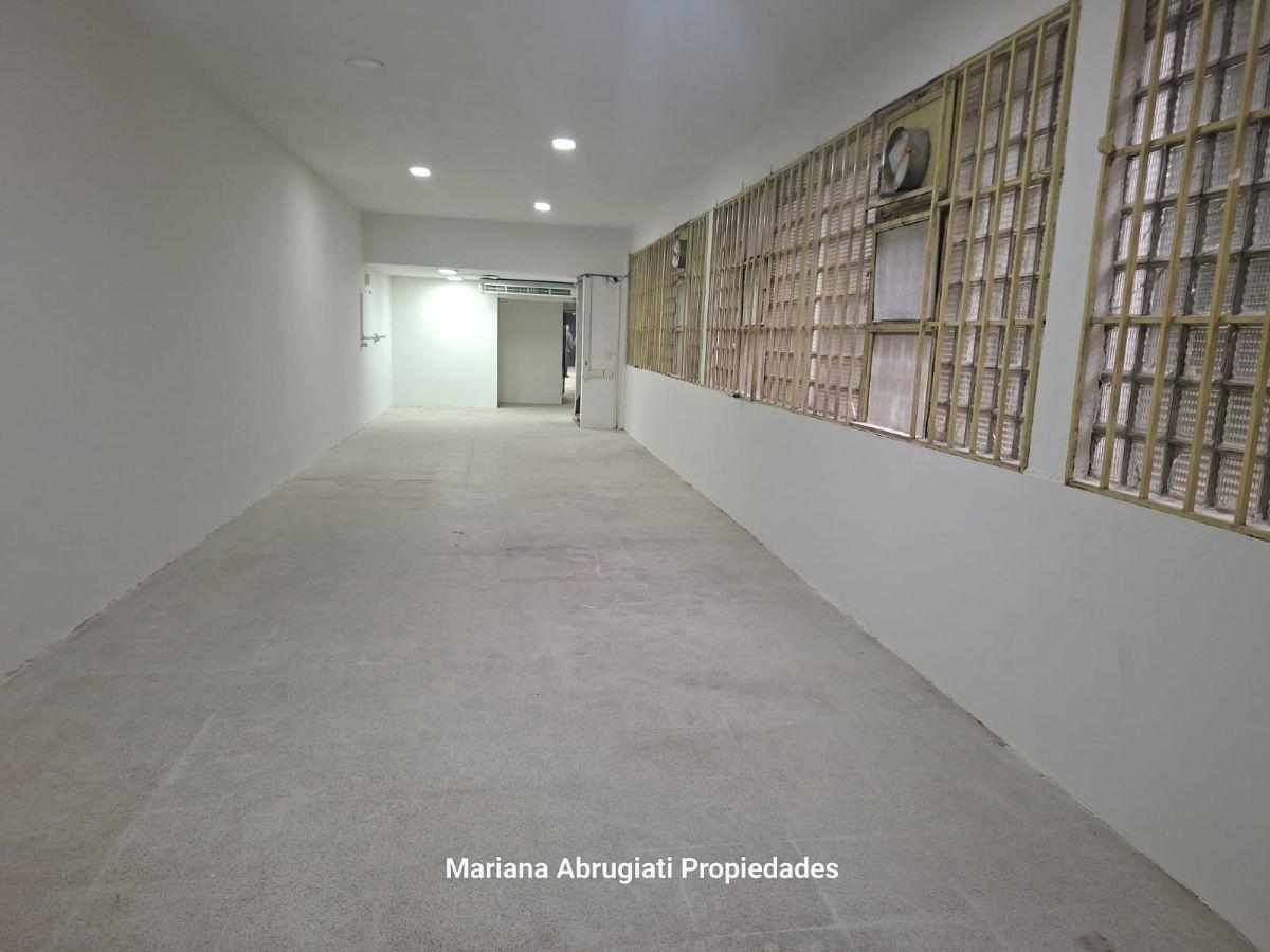 Foto de VENTA LOCAL, 2 OFICINAS, MONTACARGA, ENTREPISO Y SUBSUELO. 621 M2, imagen 3