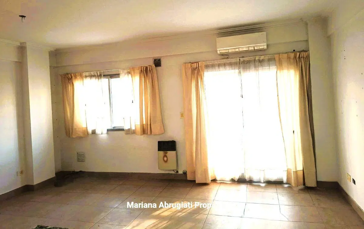 ALQUILER MONOAMBIENTE EN FLORESTA, CON BALCÓN 4