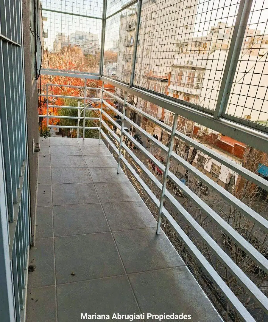 ALQUILER MONOAMBIENTE EN FLORESTA, CON BALCÓN 8