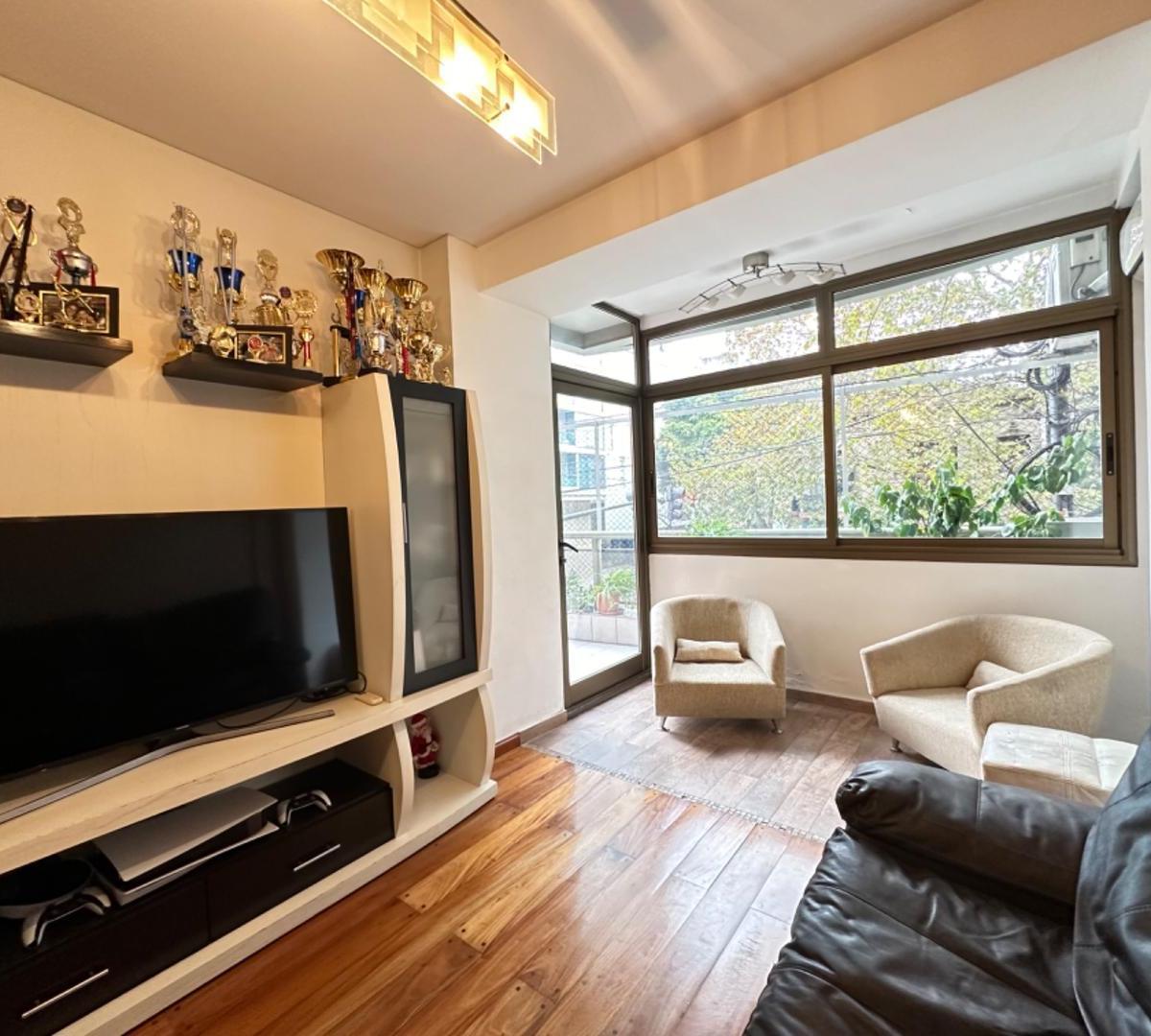 Venta Departamento 3 Ambientes con Balcón y 2 Cocheras 2