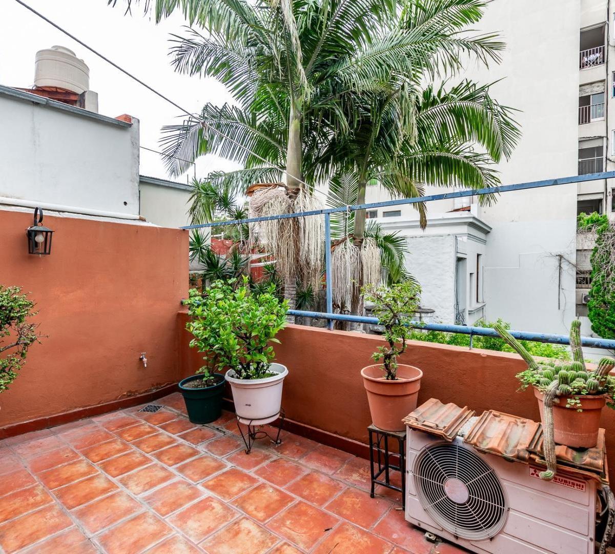 Venta Triplex 5 Amb con Cochera y Jardín - Colegiales 4