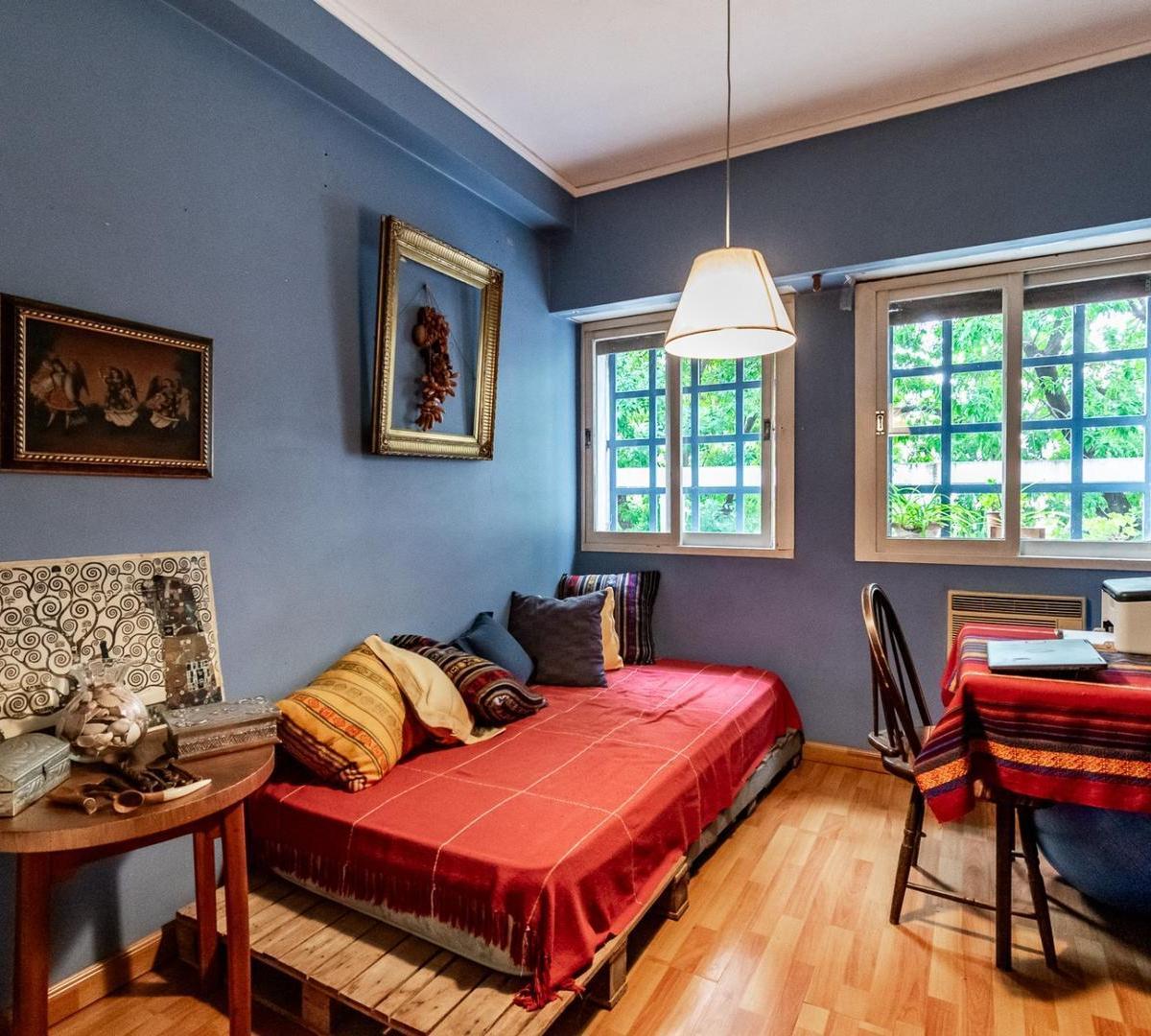 Venta Triplex 5 Amb con Cochera y Jardín - Colegiales 3