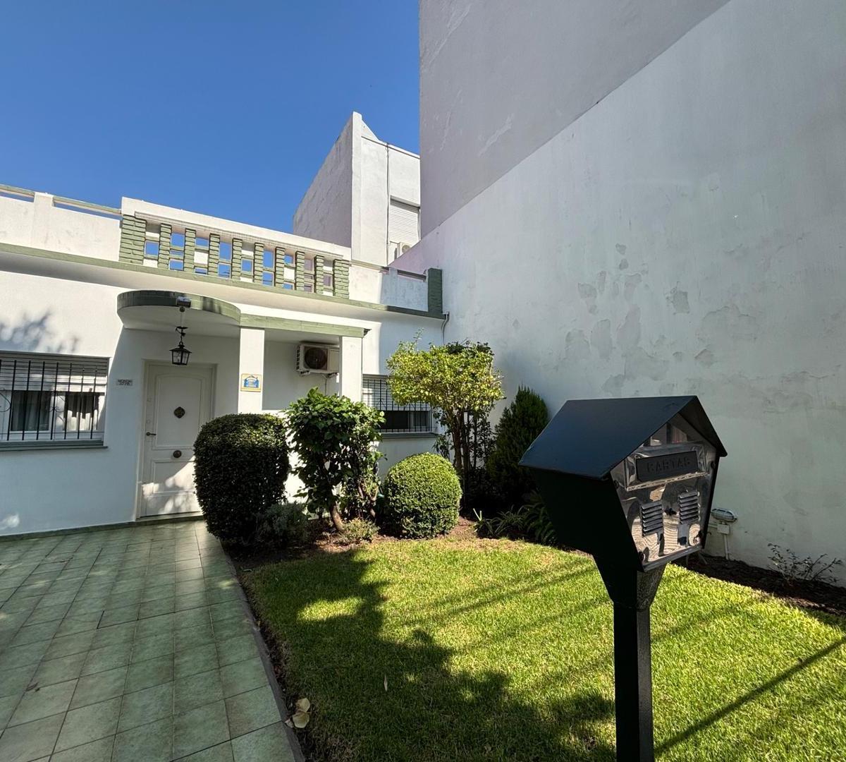 Venta Casa Lote 8.66 X 44 en Flores, Cercanía Polo Comercial 2