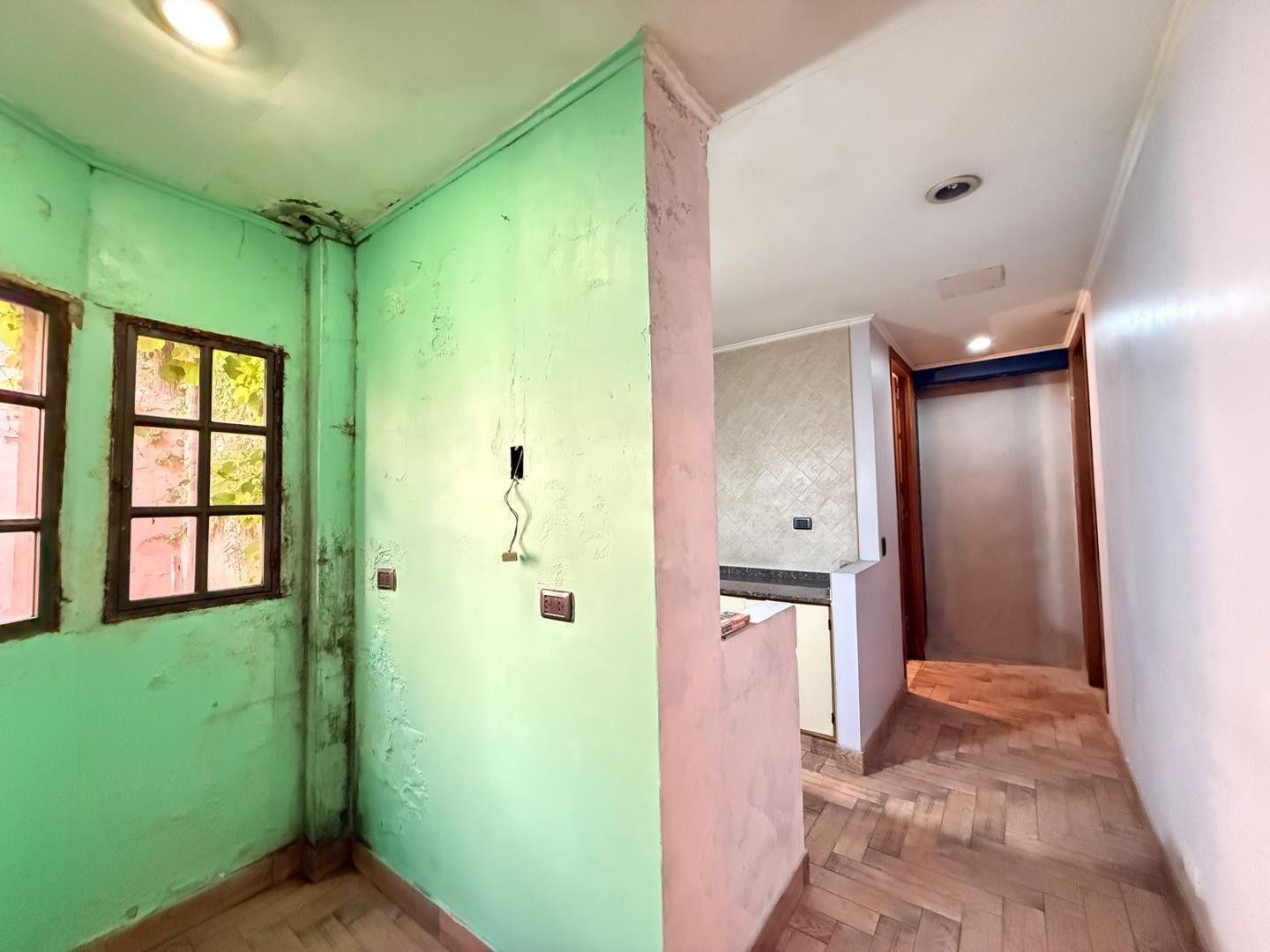 Foto de Venta PH 2 Amb A Refaccionar - Parque Chacabuco, imagen 3