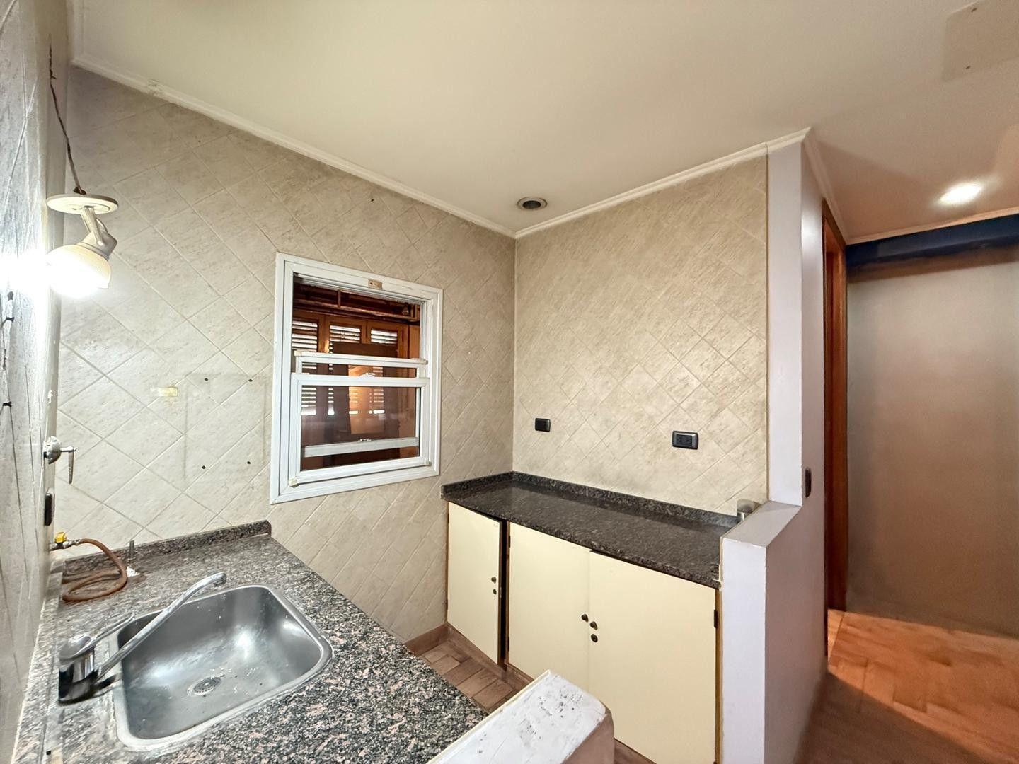 Foto de Venta PH 2 Amb A Refaccionar - Parque Chacabuco, imagen 5