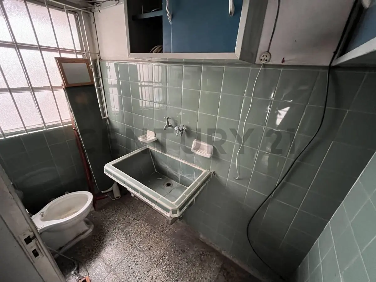 PH 4 ambientes entrada independiente con Terraza y Doble Cochera - Lanús Oeste 5