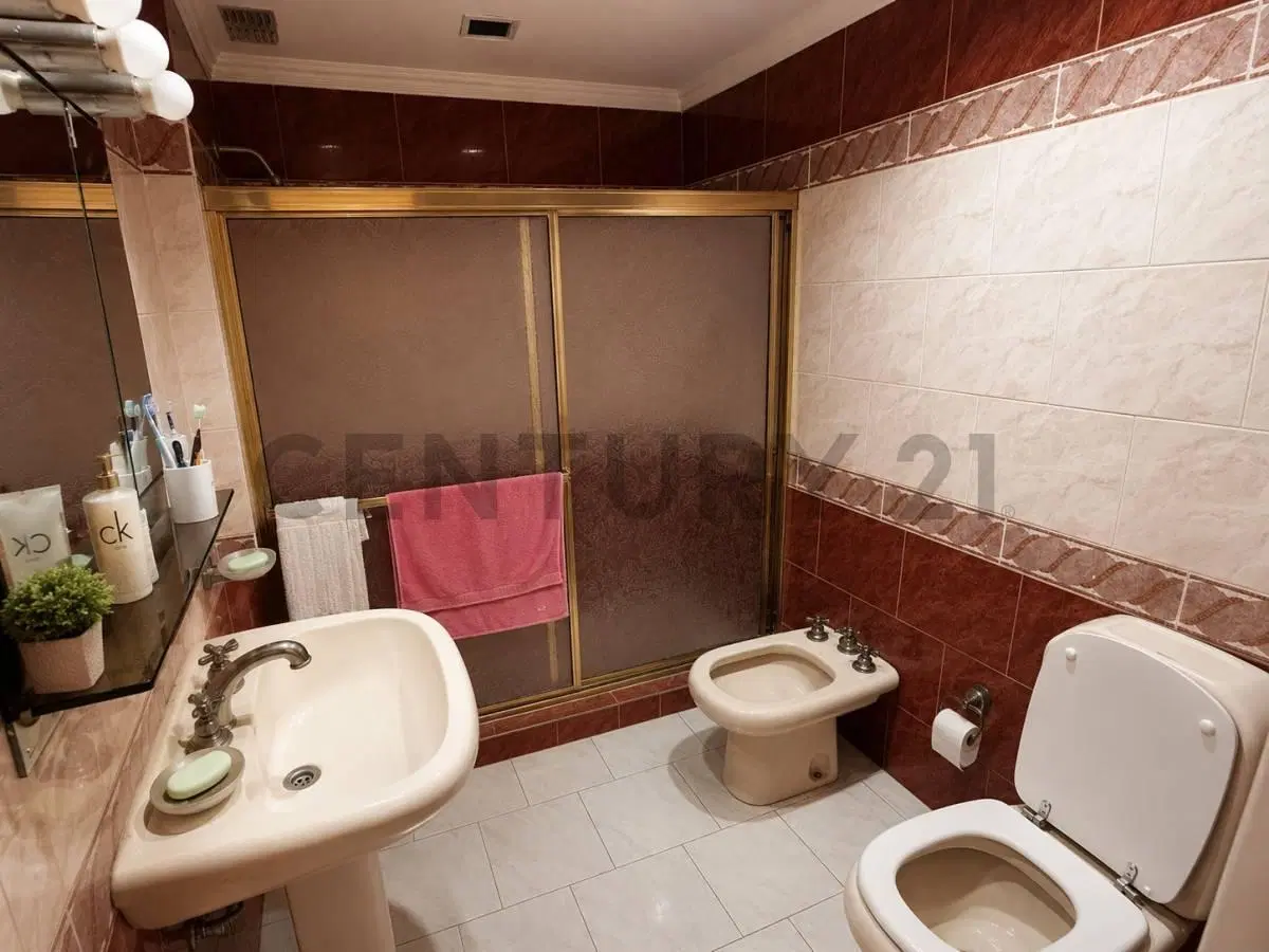 CASA 4 AMB EN VENTA. SANTA RITA 5