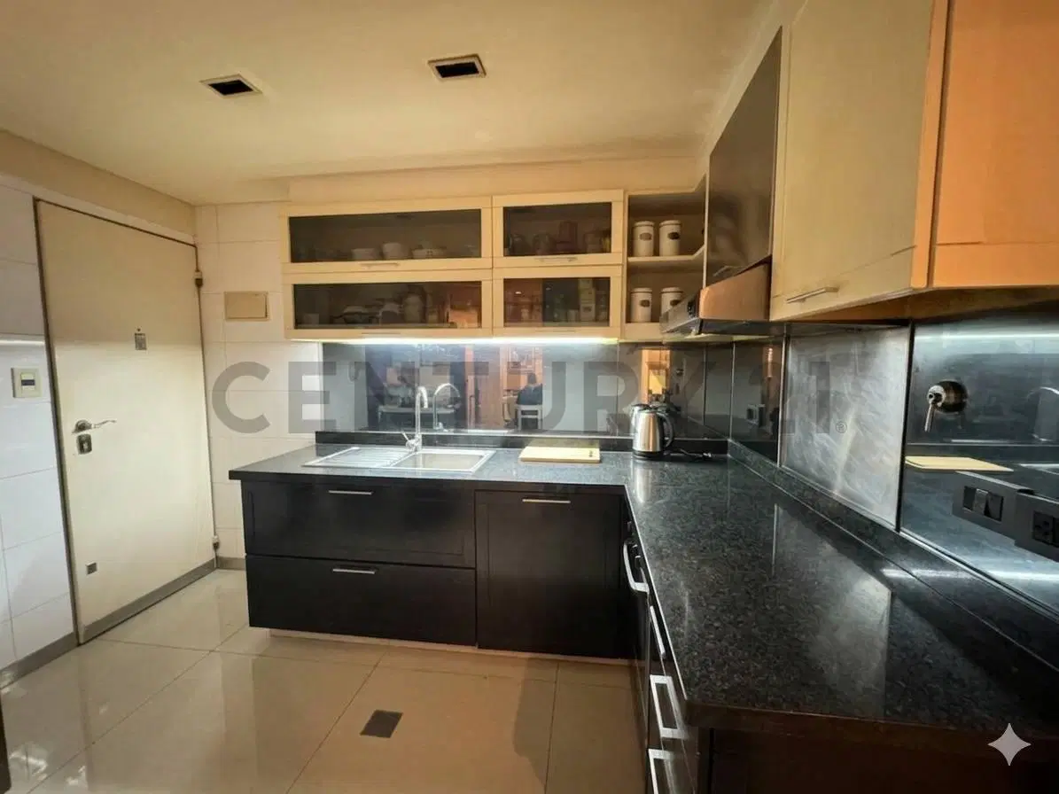Venta Departamento Semipiso 4 ambientes con Cochera y Baulera Las Cañitas Palermo 2