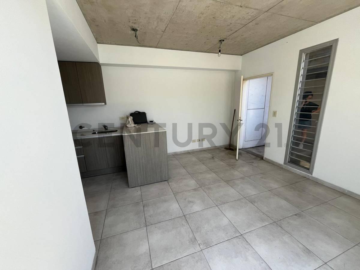 Foto de VENTA DEPARTAMENTO 2 AMBIENTES CON TERRAZA PROPIA - CASTELAR NORTE MORON, imagen 3