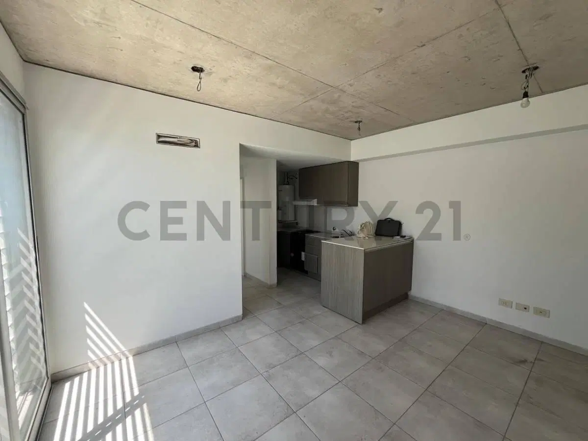 VENTA DEPARTAMENTO 2 AMBIENTES CON TERRAZA PROPIA - CASTELAR NORTE MORON 2