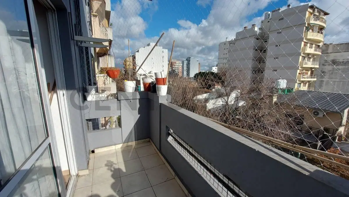 VENTA DEPARTAMENTO 3 AMBIENTES CON COCHERA EN VILLA PUEYRREDON 3