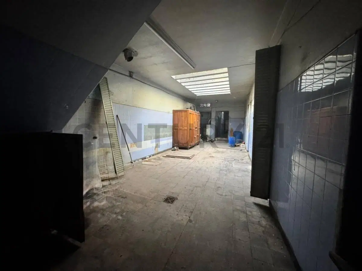 VENTA LOCAL EN NUEVA POMPEYA 3