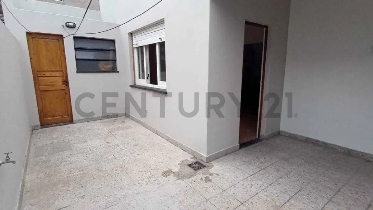 ALQUILER PH 2 AMBIENTES CON PATIO 5