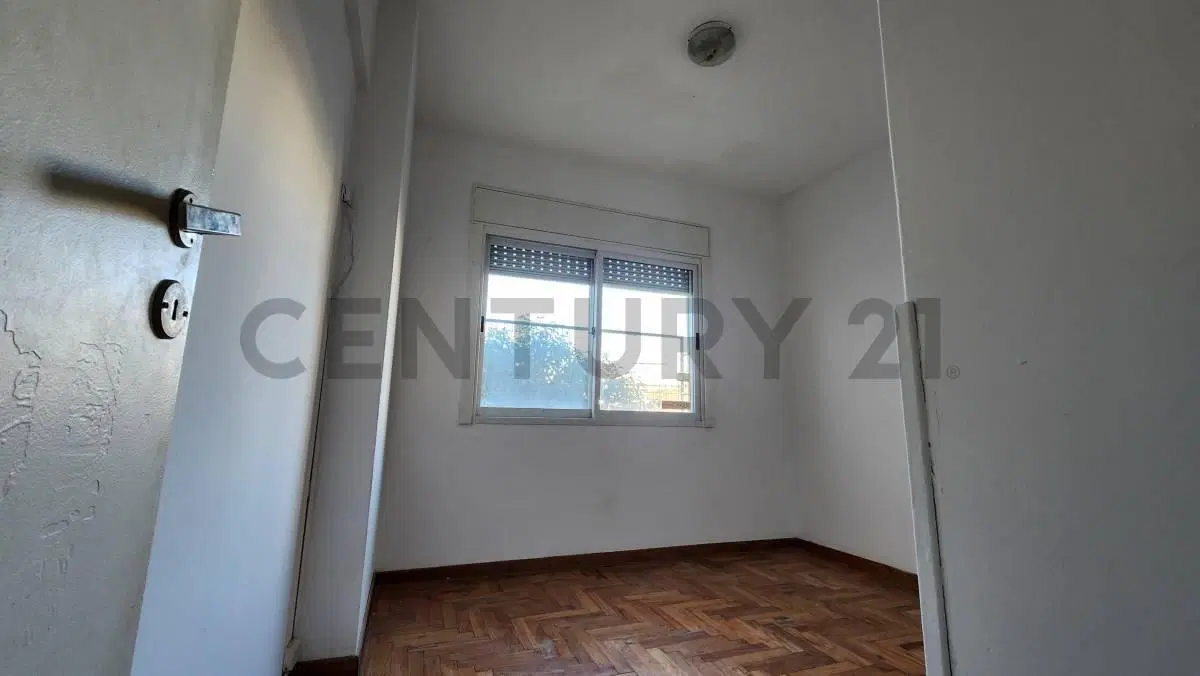 Venta Departamento 4 Ambientes con Balcón y Cochera – Villa Crespo 5