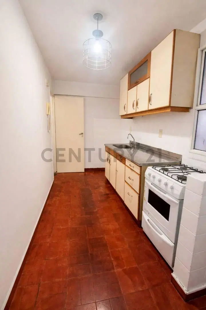 Monoambiente al frente con patio y balcón  44 m² totales Gallo al 1000 4