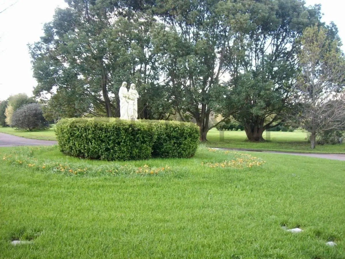VENTA PARCELA NUEVA EN JARDIN DE PAZ ZONA OESTE LUJAN. 4