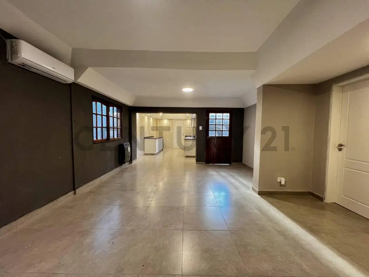CASA VENTA 4 AMBIENTES CON QUINCHO Y COCHERA VILLA LUZURIAGA 8