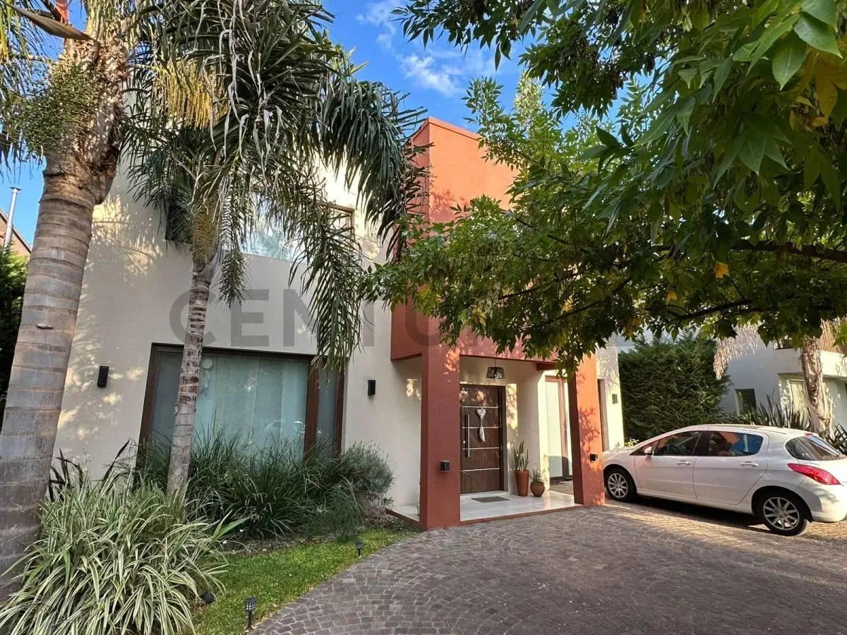 CASA VENTA EN HARAS MARIA VICTORIA, MORENO 2