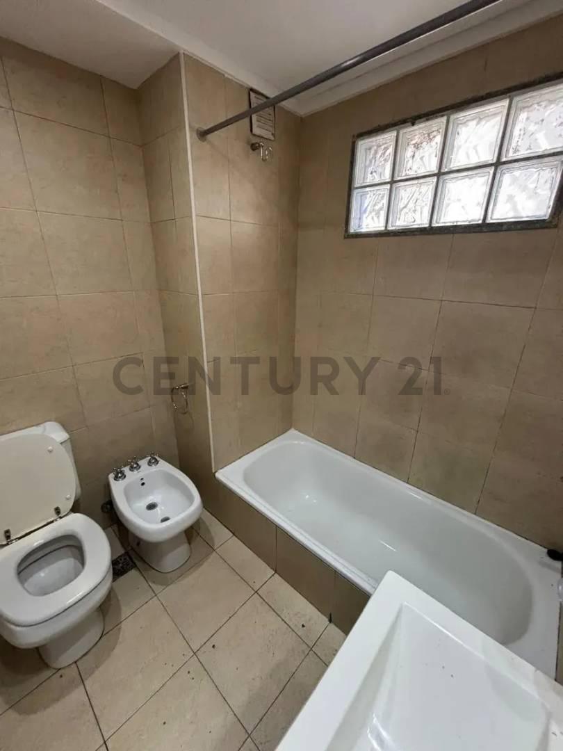 Foto de DEPARTAMENTO 2 AMBIENTES EN ALQUILER APTO PROFESIONAL - CENTRO DE SAN, imagen 3