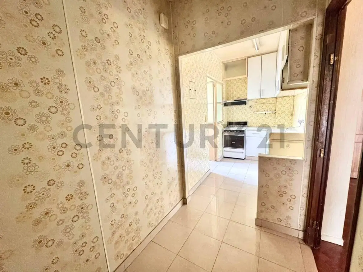 VENTA DEPARTAMENTO 4 AMBIENTES CON DEPENDENCIA DE SERVICIO EN CABALLITO 8