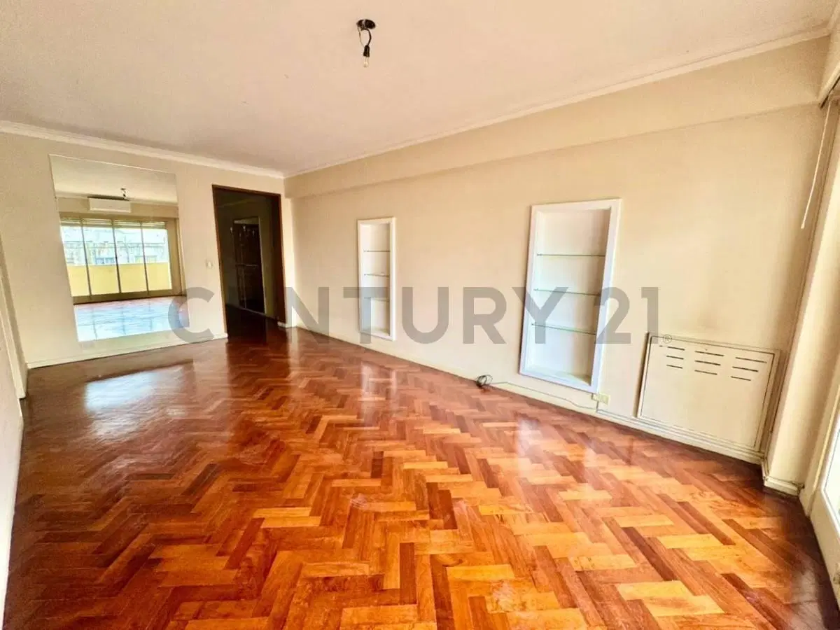 VENTA DEPARTAMENTO 4 AMBIENTES CON DEPENDENCIA DE SERVICIO EN CABALLITO 2