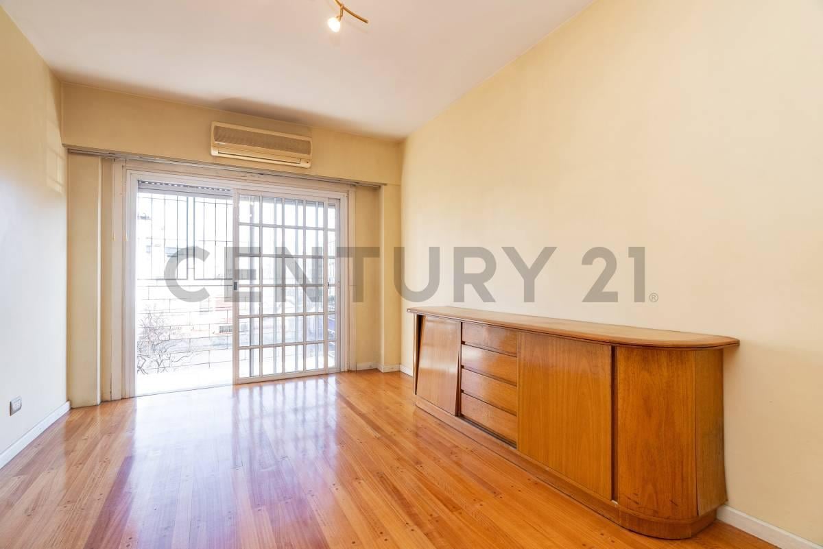 Foto de Venta Departamento 3 Ambientes con Balcón | Liniers – Límite Villa Luro, imagen 1