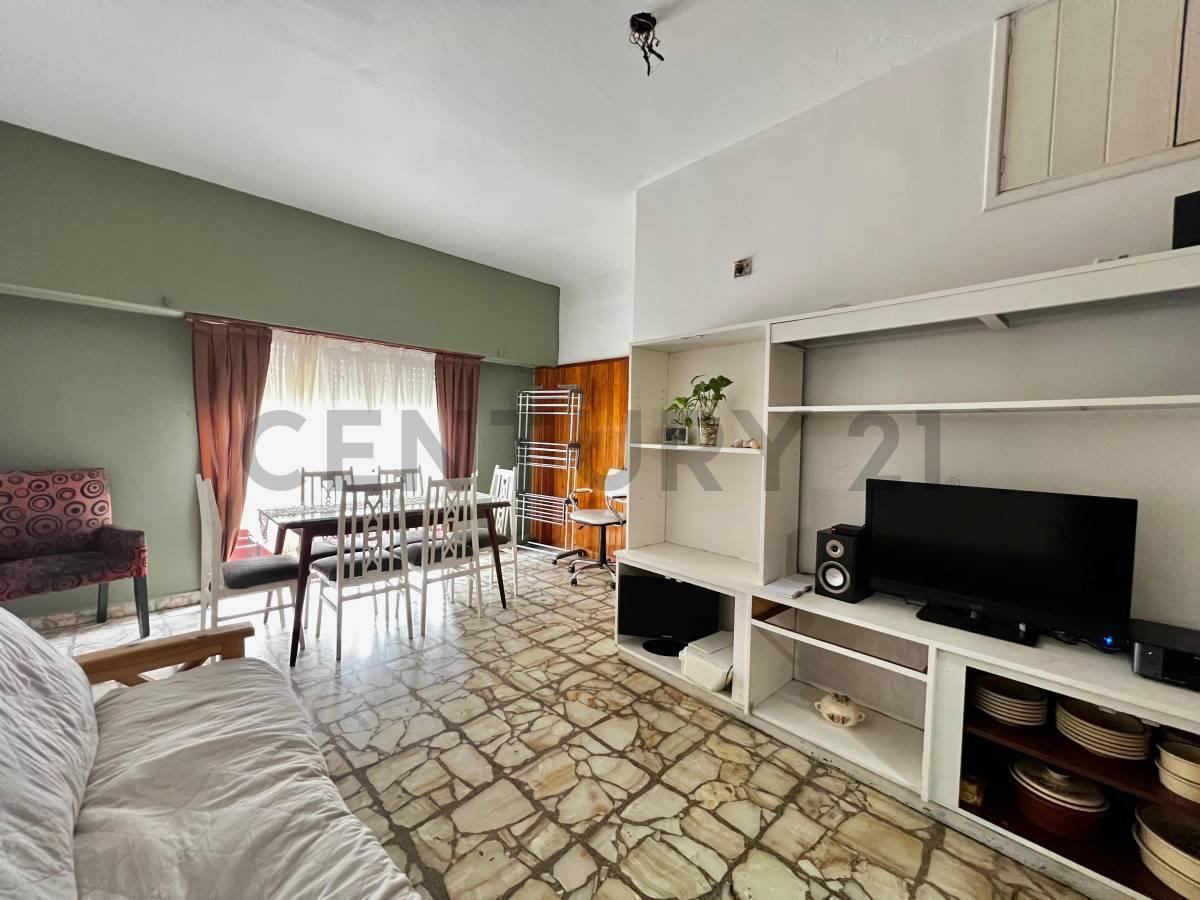 Foto de VENTA PH CON COCHERA PATIO Y TERRAZA EN AVELLANEDA, imagen 4