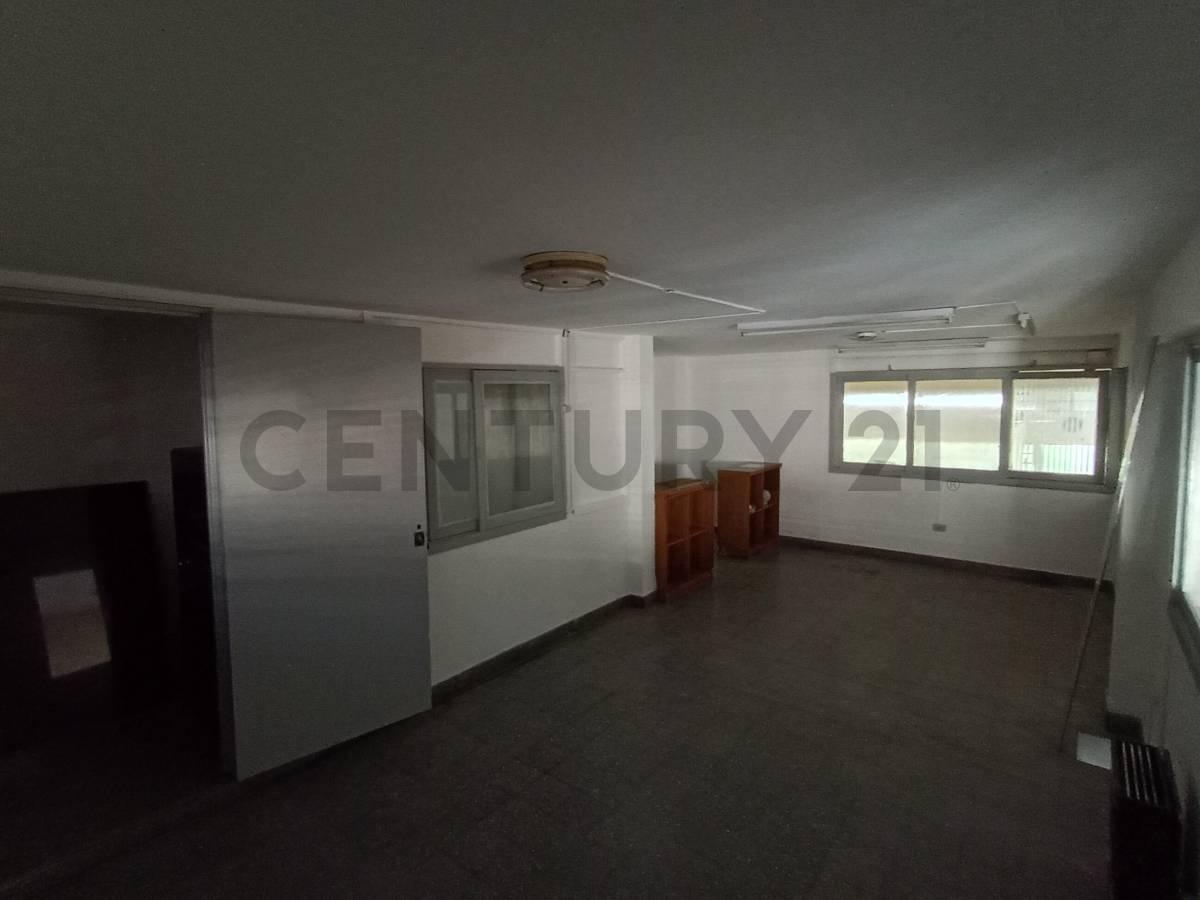 Foto de ALQUILER GALPON - DEPOSITO en VILLA DEL PARQUE, imagen 3